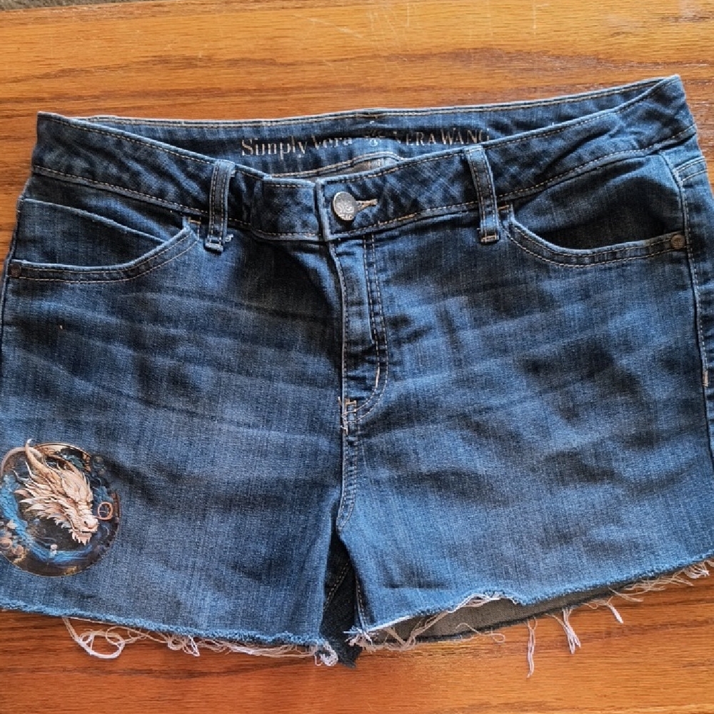 Vera Wang Stretch Denim Blue Jean Shorts with Dragon Applique 12